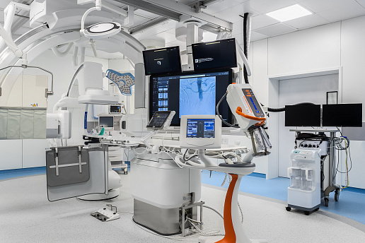 В Клинике «Белоостров» выполнили первые операции с использованием рентгенхирургии